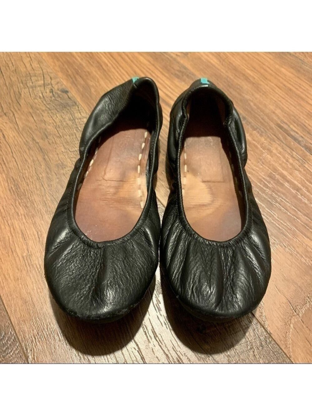 𝅺tieks black leather ballet flats. Size 8